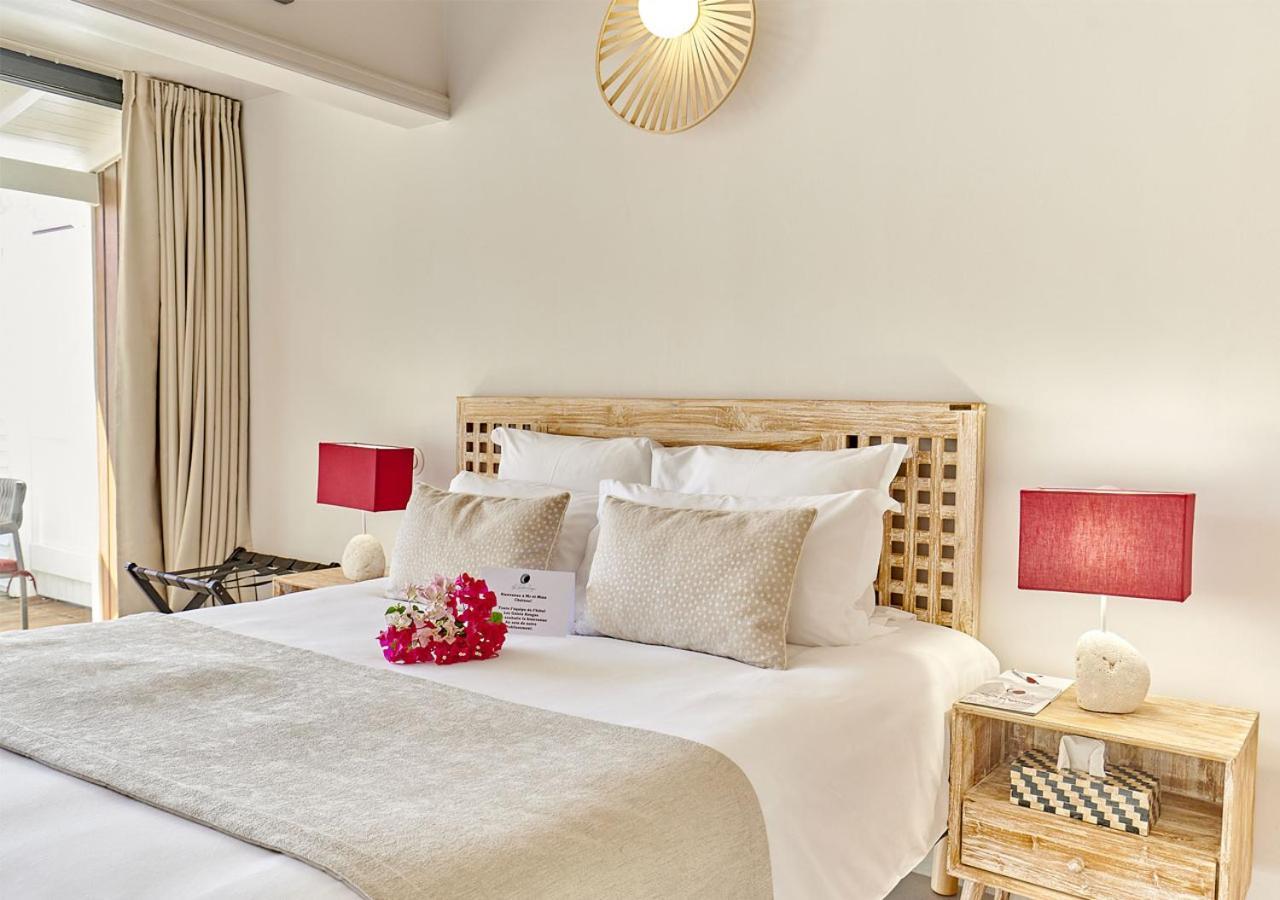 Les Galets Rouges Lodges & Spa Bouillante Exterior foto